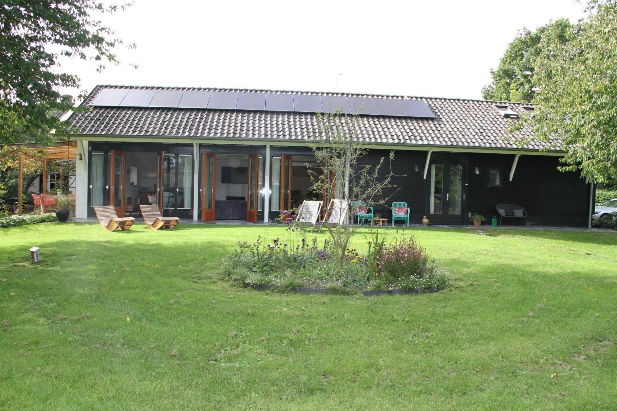 Вілла Familiehuis De Betuwe Met Prive Kunstgras Tennisbaan En Sauna Erichem Екстер'єр фото